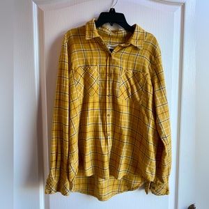 Dark yellow Universal Thread flannel button-down